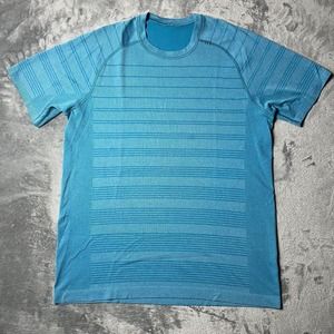lululemon athletica Blue Short Sleeve Tee
